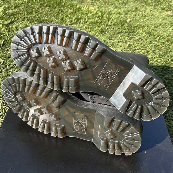 Dr. Martens Size 8 1490 Alt Matte Black Boots - Picture 5 of 10